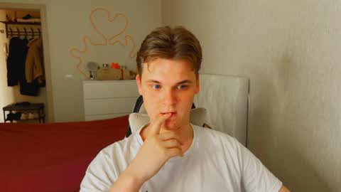 Lucas Gill online show from March 2026 01:28:01 PM