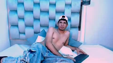 lucas_dream online show from May 2026 11:52:02 AM