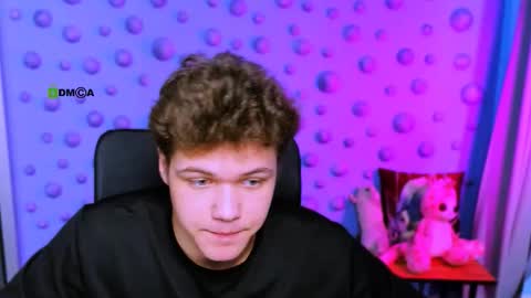 lucas_long_ online show from December 2025 09:40:01 AM