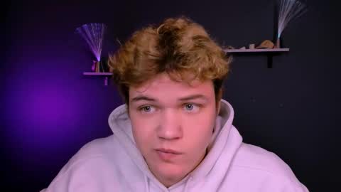 lucas_long_ online show from December 2025 09:59:01 AM