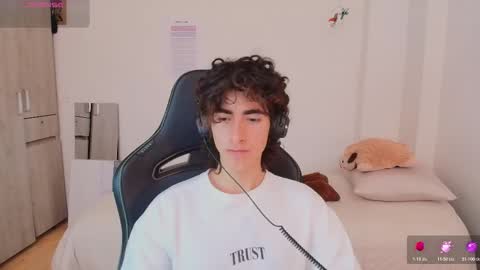 lucas_xo online show from February 2026 05:08:01 PM