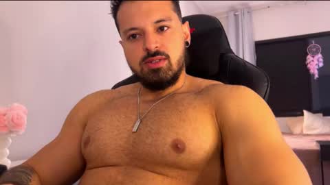 lucasfit24 online show from November 2025 03:28:02 PM