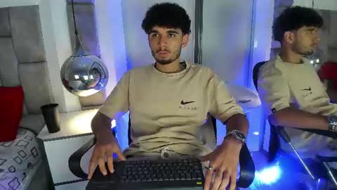 Snapshot of lucasthomson_ chatting on July 2026 04:04:01 AM lucasthomson_ online show from July 2026 04:04:01 AM