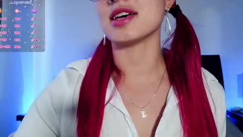 Snapshot of luccycollins_ chatting on June 2026 02:52:02 PM Luccy online show from June 2026 02:52:02 PM