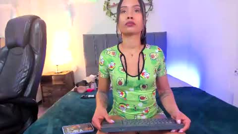 Snapshot of lucerop_ chatting on June 2026 03:52:02 AM Lucero online show from June 2026 03:52:02 AM