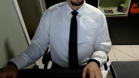 Luchi Luchano online show from January 2026 07:39:01 PM