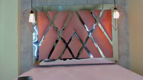 Luci online show from March 2026 07:42:01 PM