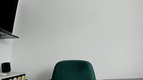 Lucia online show from April 2026 05:51:01 PM