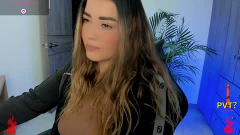 Snapshot of lucia_star_ chatting on June 2026 02:48:01 AM lucia star online show from June 2026 02:48:01 AM