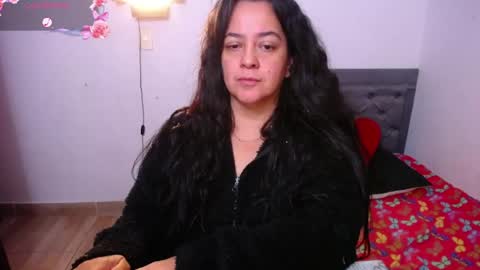 Snapshot of lucia_vonne chatting on June 2026 04:03:01 AM Lucia Vonne online show from June 2026 04:03:01 AM