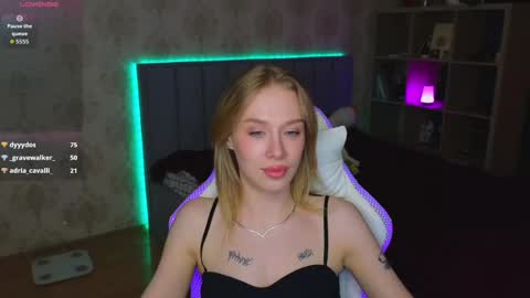 Snapshot of lucia_wiwi chatting on June 2026 08:47:02 PM lucia_wiwi online show from June 2026 08:47:02 PM