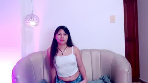 Snapshot of luciaferrero chatting on December 2024 11:53:01 AM LuciaFerrero online show from December 2024 11:53:01 AM