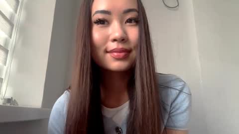 Kira online show from September 2025 12:29:01 PM
