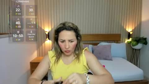 Snapshot of luciana_ballesteros chatting on June 2026 12:06:01 PM Luciana online show from June 2026 12:06:01 PM
