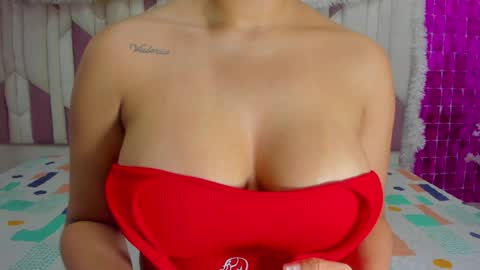 Snapshot of luciana_jam_ chatting on December 2024 03:11:02 AM instagram luciana417 online show from December 2024 03:11:02 AM