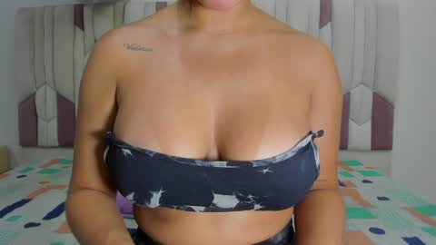 Snapshot of luciana_jam_ chatting on February 2025 03:30:01 AM instagram luciana417 online show from February 2025 03:30:01 AM