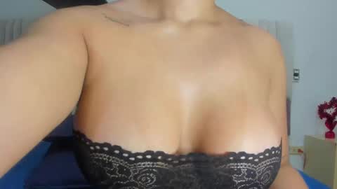 Snapshot of luciana_jam_ chatting on February 2025 03:12:02 AM instagram luciana417 online show from February 2025 03:12:02 AM