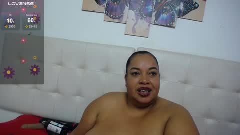 Snapshot of luciana_milf1 chatting on January 2025 04:51:02 PM Luciana online show from January 2025 04:51:02 PM