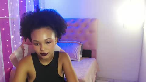 Snapshot of luciana_mj1 chatting on May 2026 03:17:01 PM LUCIANA online show from May 2026 03:17:01 PM