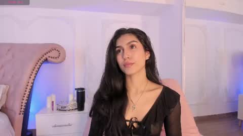 Snapshot of luciana_roa chatting on June 2026 08:33:01 PM Luciana online show from June 2026 08:33:01 PM