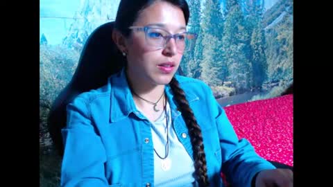 Snapshot of lucianahalen chatting on September 2025 09:30:01 PM Lucy online show from September 2025 09:30:01 PM