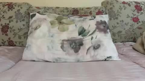 Mysterious Girl online show from January 2026 05:20:01 AM