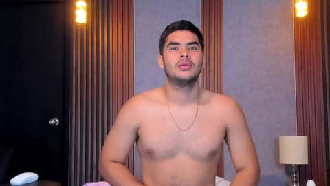 Snapshot of luciano_vitale_ chatting on May 2026 01:09:02 PM Luciano online show from May 2026 01:09:02 PM