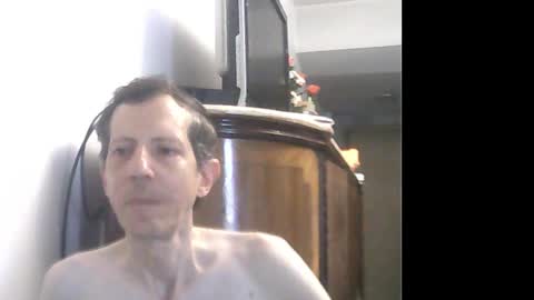 Snapshot of lucianoaxel chatting on February 2025 06:37:01 PM Luciano online show from February 2025 06:37:01 PM