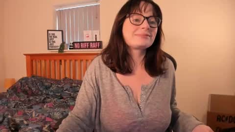 Lucie Winters online show from December 2024 01:10:02 PM