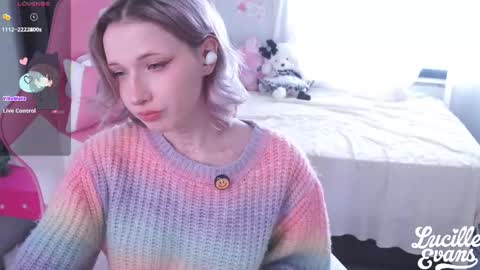 Lucy UwU online show from February 2026 10:09:01 AM