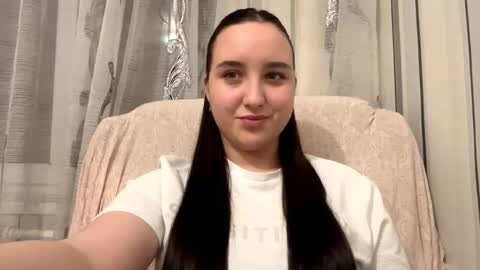 Sofia online show from November 2025 09:15:01 PM