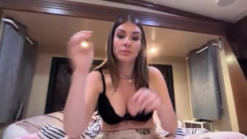 April online show from October 2025 01:06:02 AM