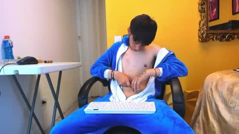 Snapshot of luckk_ chatting on June 2026 05:45:01 AM luckk_ online show from June 2026 05:45:01 AM
