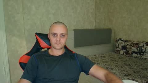 Ethan online show from October 2025 10:07:01 PM