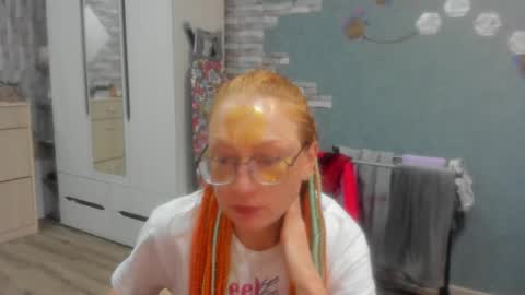 lucky_licky20 online show from October 2025 01:28:02 AM
