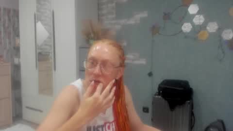 lucky_licky20 online show from December 2025 01:10:02 AM