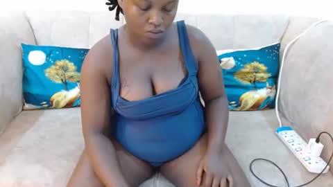 Snapshot of luckyawesome chatting on February 2025 07:13:02 AM Crisiah online show from February 2025 07:13:02 AM