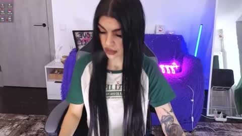 Monika online show from November 2025 09:23:01 AM