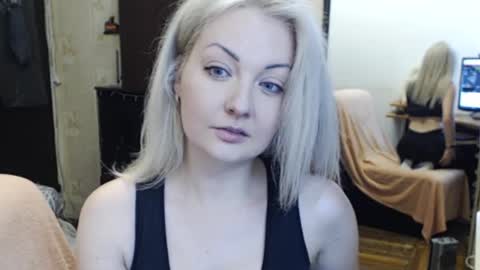 LuckyShot online show from November 2025 03:02:01 PM