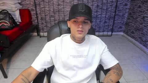 Snapshot of luckyy_boy_ chatting on April 2026 01:32:01 AM Lucky online show from April 2026 01:32:01 AM