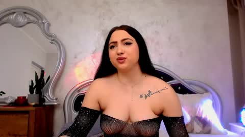 Mia online show from April 2026 05:46:02 PM