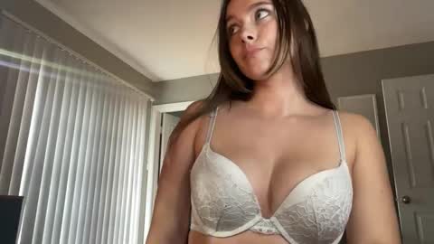 Lucy online show from October 2025 04:46:01 PM