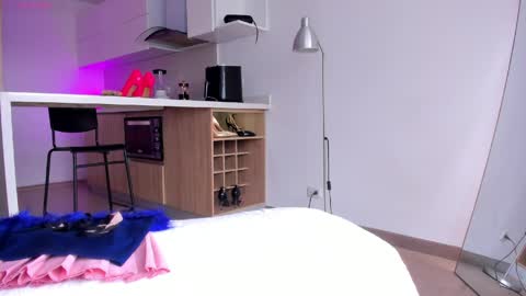 Hello my name is Lucy nice to meet you  thumb up is important for me kisses     online show from April 2026 03:39:02 PM