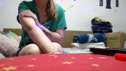 Snapshot of lucy_angel5 chatting on January 2025 04:59:01 AM Lucy online show from January 2025 04:59:01 AM