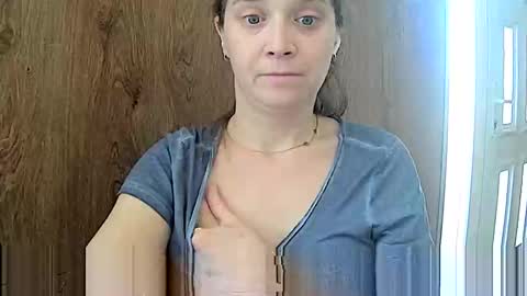 Snapshot of lucy_angel5 chatting on February 2025 08:05:01 AM Lucy online show from February 2025 08:05:01 AM