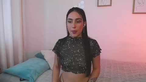 Lucia online show from October 2025 08:09:02 PM