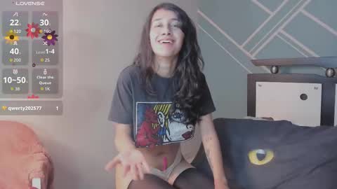 Snapshot of lucy_bluesea chatting on September 2025 01:40:02 AM Lucy Herrera online show from September 2025 01:40:02 AM