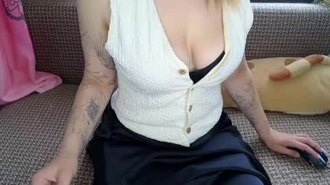 Snapshot of lucy_curvy chatting on May 2026 03:15:01 AM Lucy online show from May 2026 03:15:01 AM