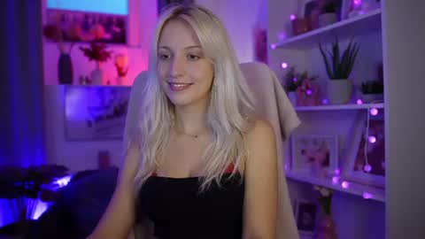 Cutie Lucy online show from July 2026 06:18:01 PM