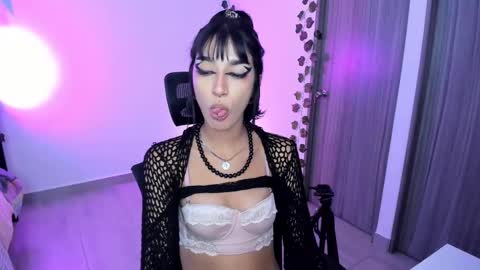 lucyfer online show from March 2025 07:25:01 PM